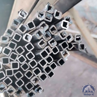 Труба нержавеющая квадратная 10х10х1 мм зеркальная AISI 304 DIN 2395 купить в Усть-Каменогорске