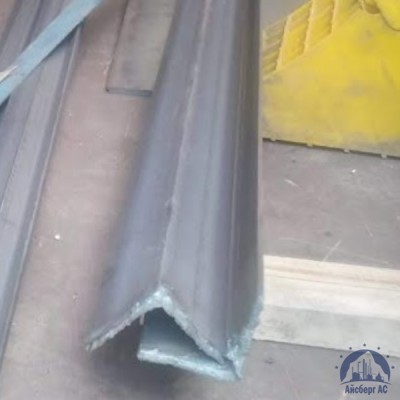 Уголок стальной равнополочный 200х200х25 мм 09Г2С ГОСТ 8509-93 купить в Усть-Каменогорске