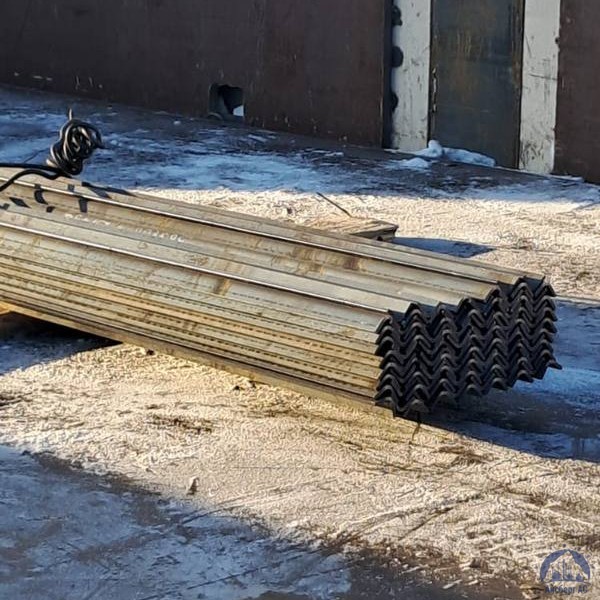 Уголок гнутый равнополочный 80х80х3 мм ст. 3сп / 3пс ГОСТ 19771-93